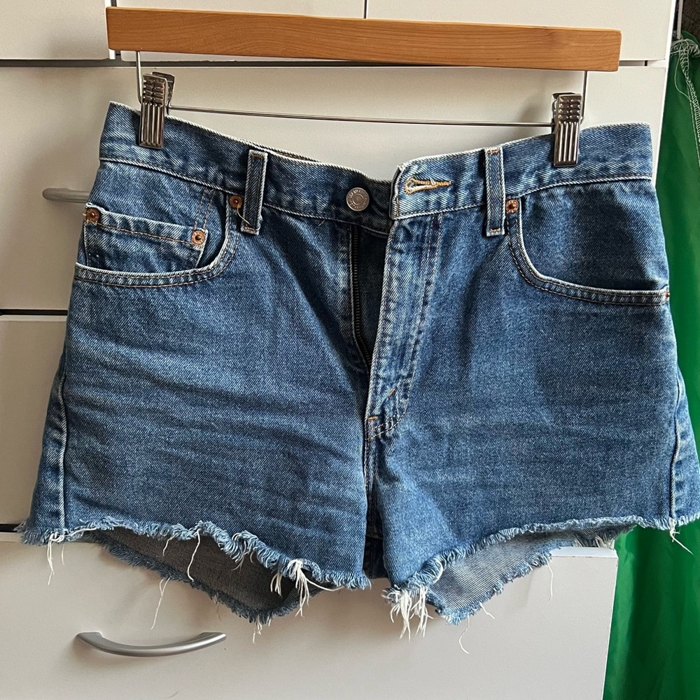 Levi’s cut off distressed jean denim shorts